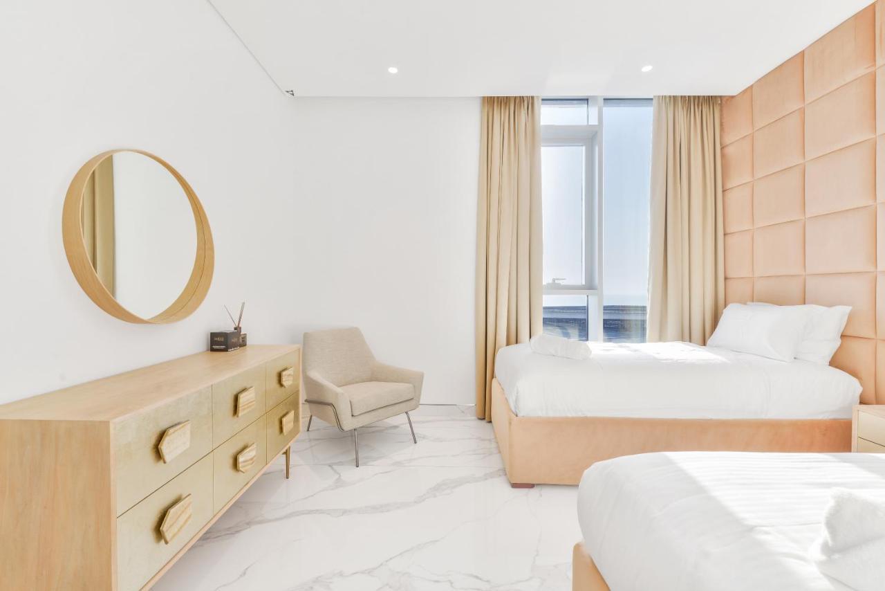 Luxe 3 Bedroom Oceanfront Apartment In The Heart Of Bluewaters Island Dubai Exterior photo